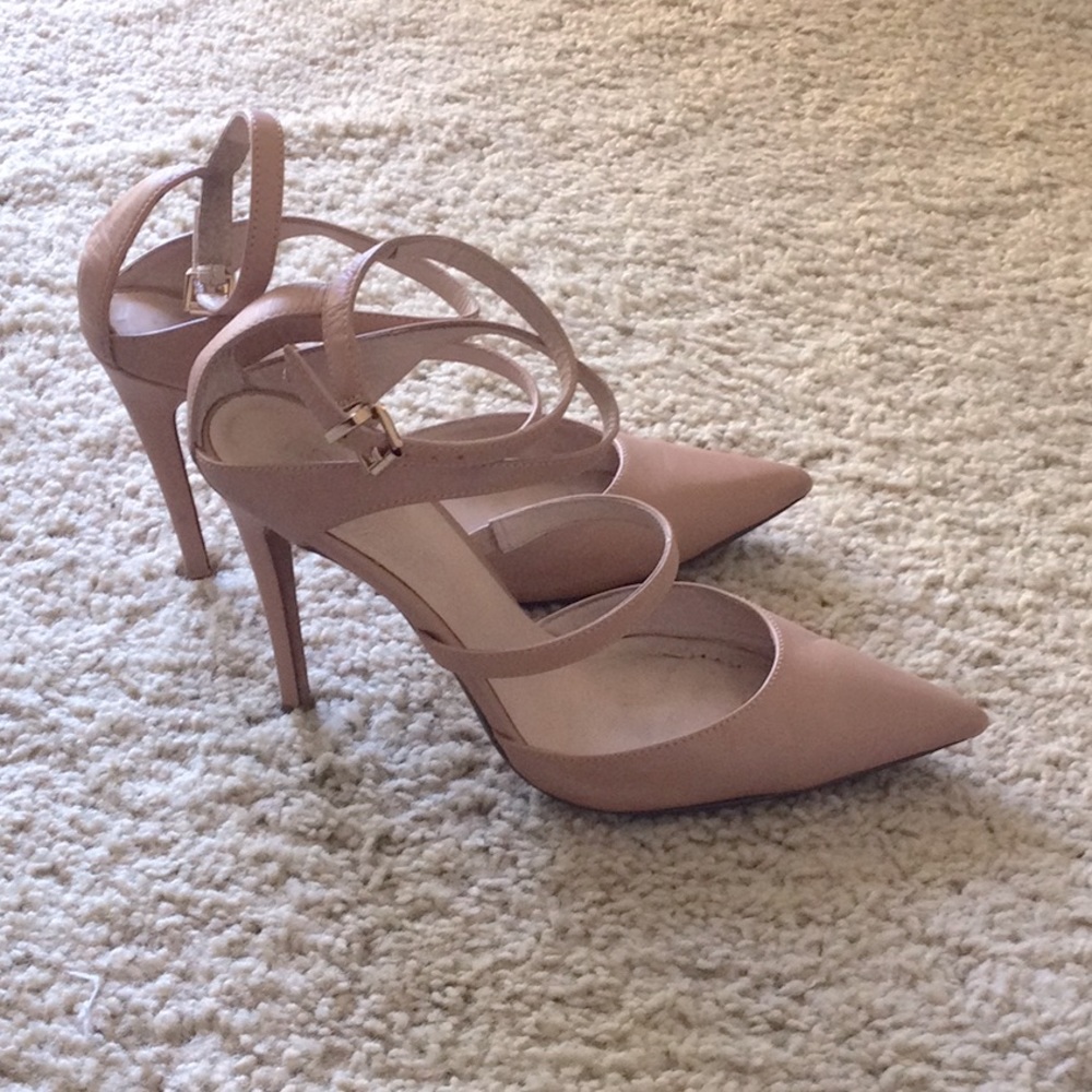 RAYE nude pink pumps